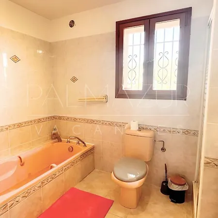 Mitoyenne Authentique Avec Jacuzzi Et Jardin - Palmazur *